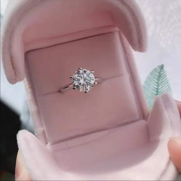 Platinum 3.0 carat Moissanite diamond Ring
